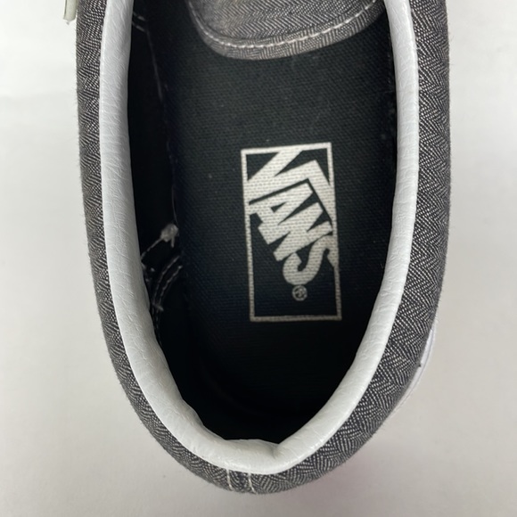 VANS•GRAY CANVAS•WOMENS 9 / MENS 7.5 - Picture 6 of 6